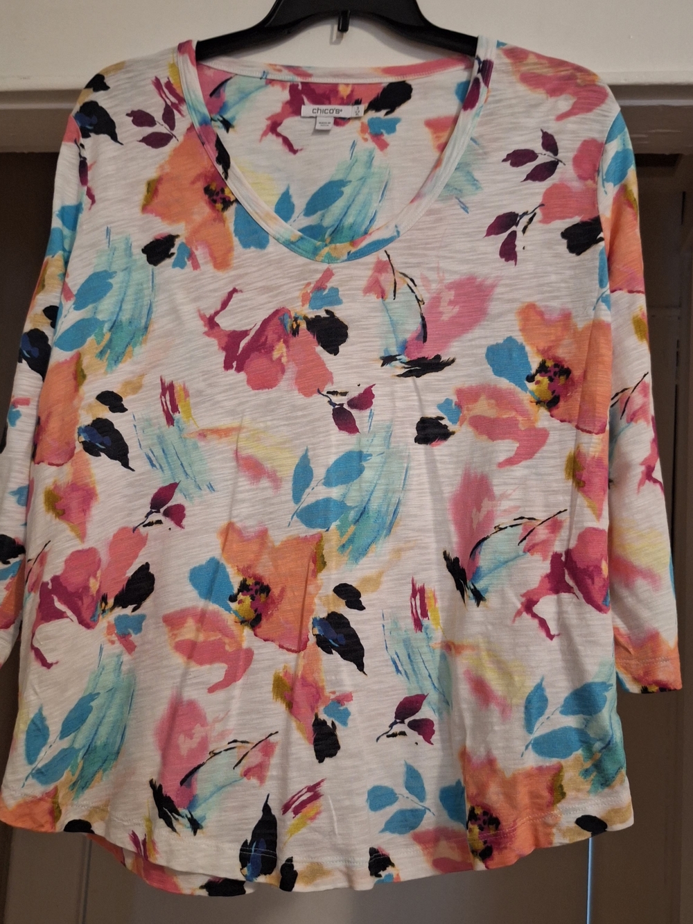 Chico's White Multi-Color Floral Watercolor Scoop Neck Long Sleeve Tee